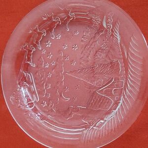 Round 7" Embossed Christmas Winter In The Woods" Candy Dish